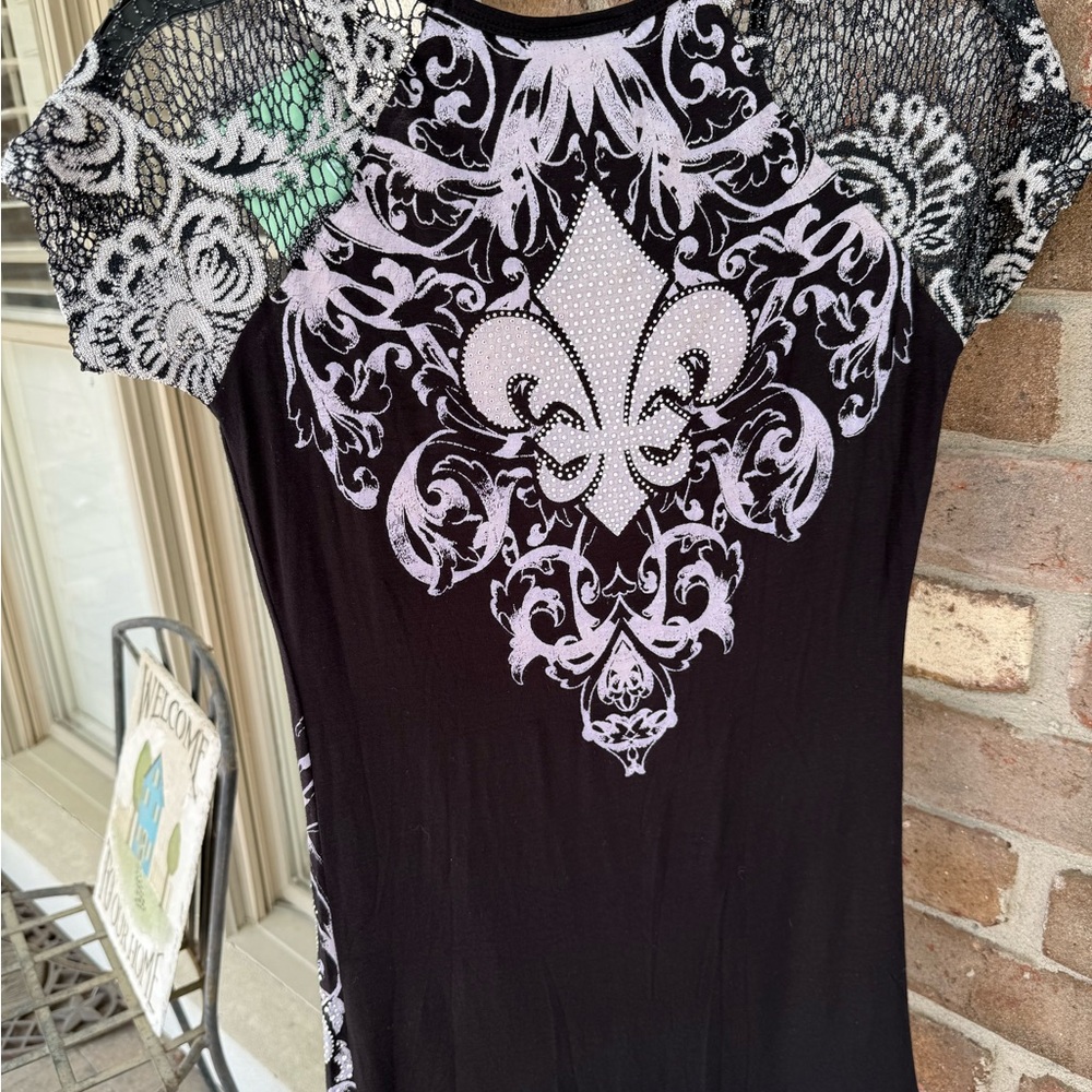 Black and White Embellished Top - Picture 8 of 8